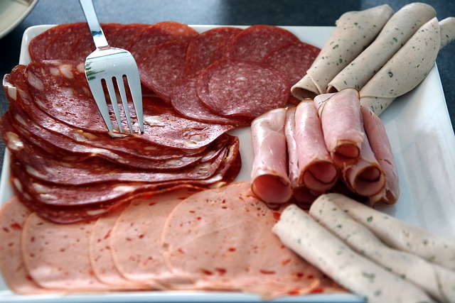 Additivi alimentari, nuovi limiti per nitriti e nitrati