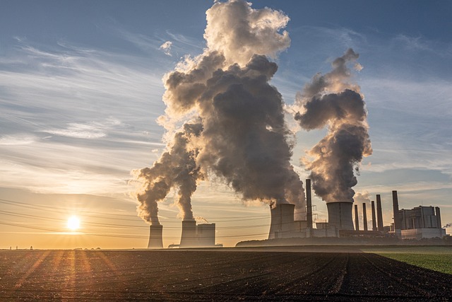 Emission trading, arriva la riduzione UE delle quote gratuite in caso di mancato rispetto dei requisiti di efficienza energetica