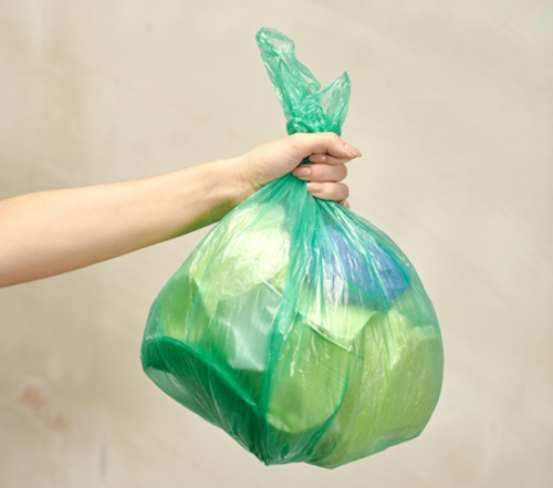 CAM e sacchetti per rifiuti, i chiarimenti del MASE