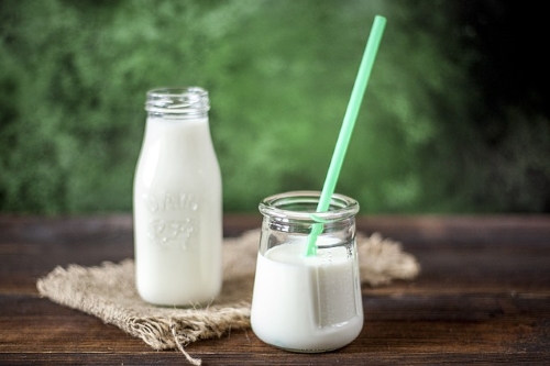 Indicazione dell'origine in etichetta della materia prima per il latte e i prodotti lattieri caseari.