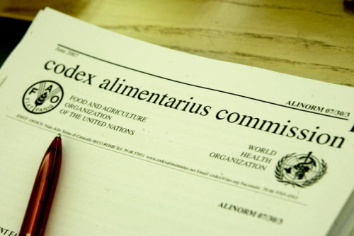 Dagli standard internazionali del Codex Alimentarius alle nuove disposizioni del Reg. n.852/2004 modificato: la cultura della sicurezza alimentare diventa norma